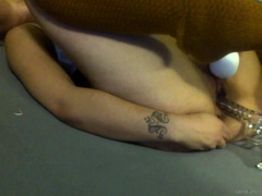 Amateur Brunette Double Toying On Webcam