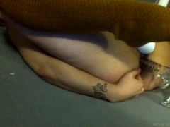 Amateur Brunette Double Toying On Webcam