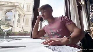 Anteprima Del Video: Disposta A Tutto Pur Di Ottenere Il Lavoro