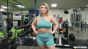 Voluptuous Chubby Cougar Crazy Sex Scene