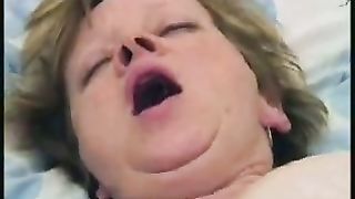Anteprima Del Video: Scopata Con La Mamma Di Un Amico