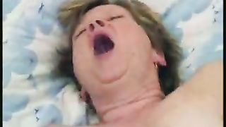 Anteprima Del Video: Scopata Con La Mamma Di Un Amico